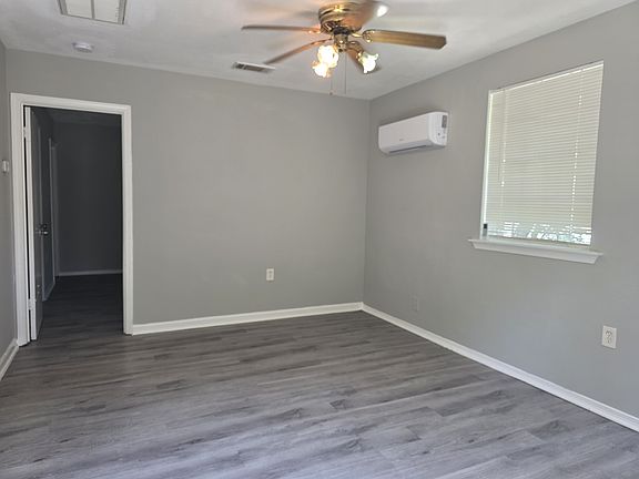 3rd image of 3 Claremont Pl APT C