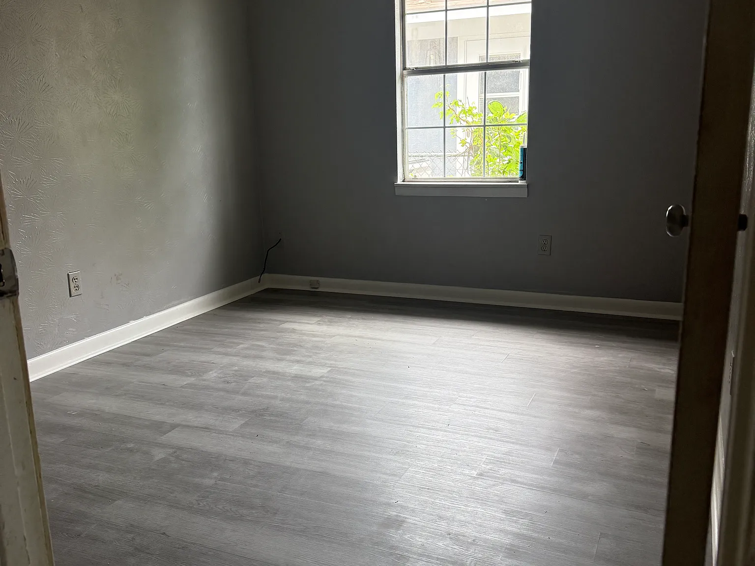 3 bed, 904 sqft, $1,000 — Photo 4