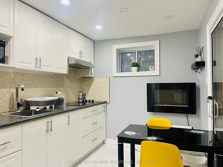 1538 Davenport Rd #LOWER — Photo 6