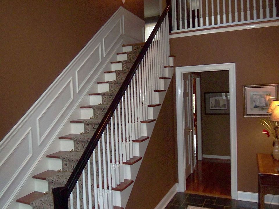 Dramatic two-story foyer