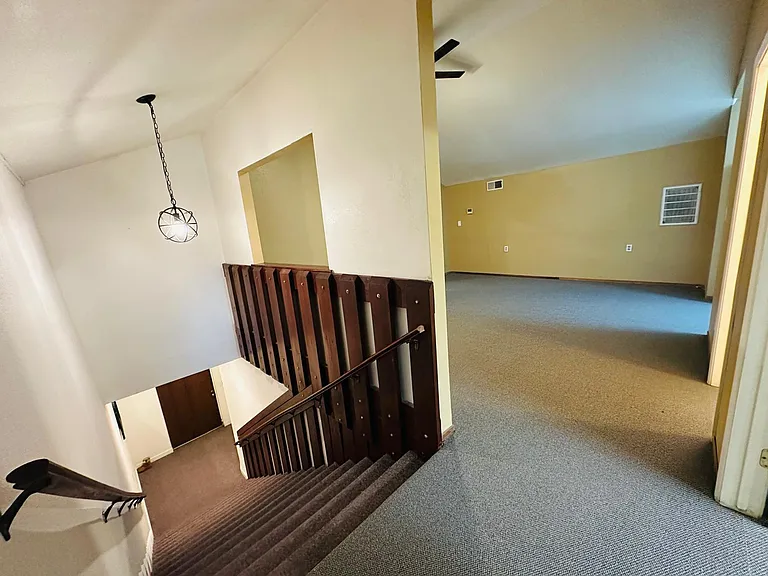 entrance/stairs