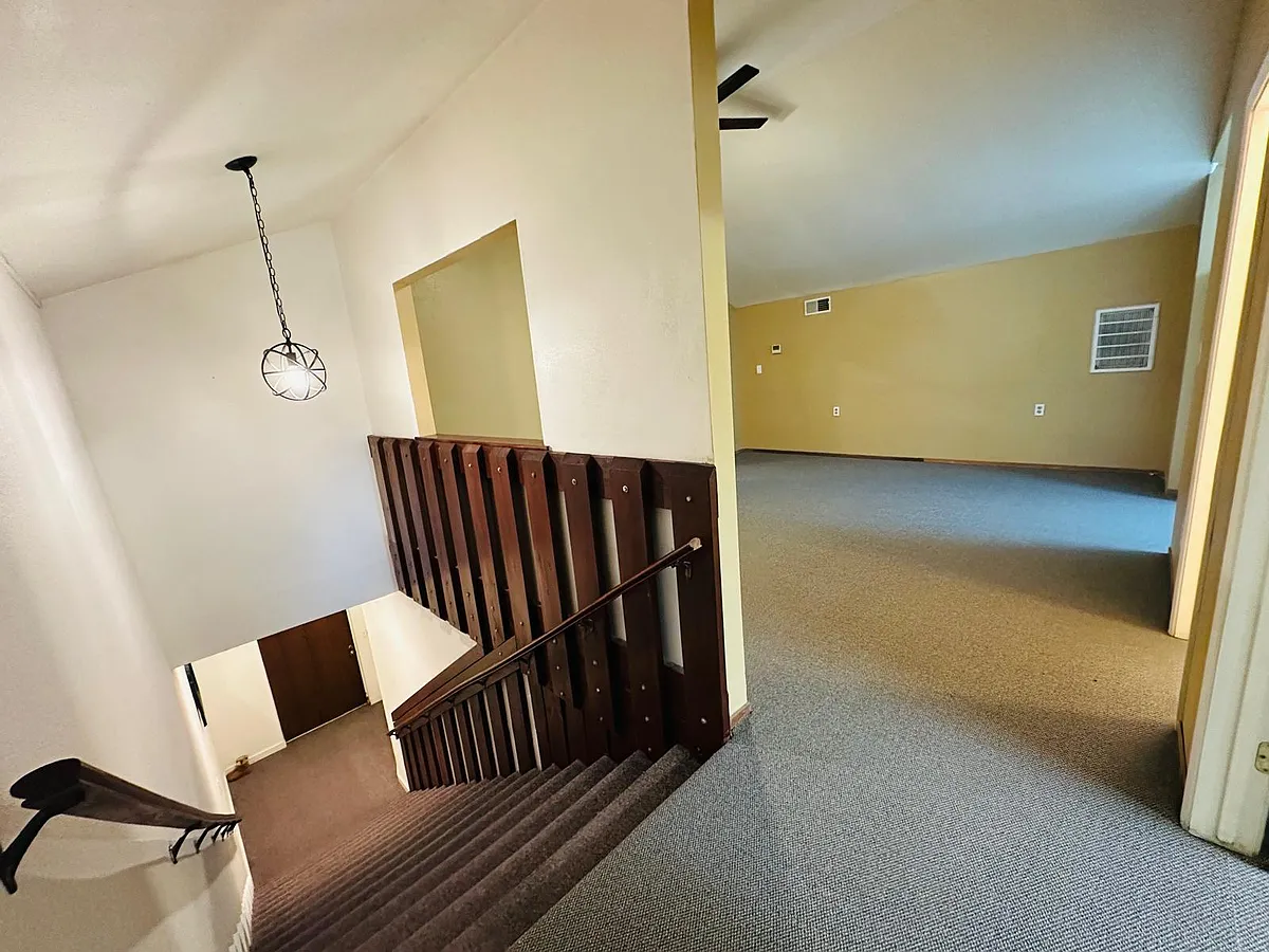 entrance/stairs - 11842 Main St #1F