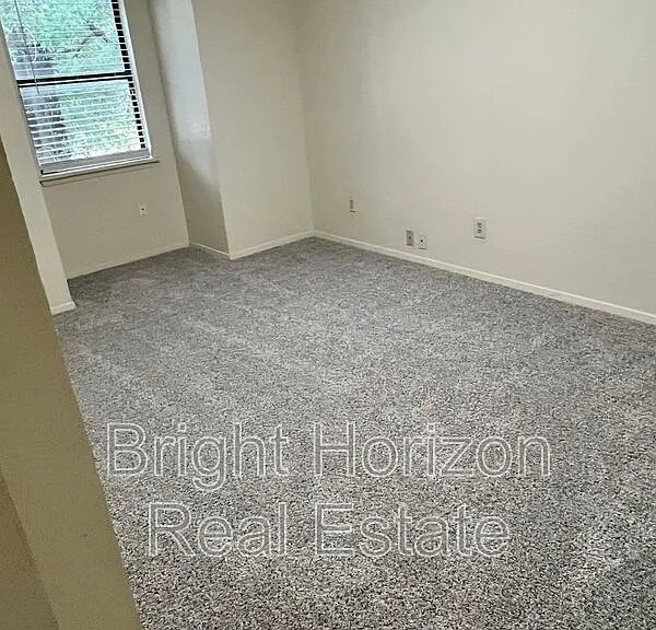 1408 Arvel Cir #B — Photo 13