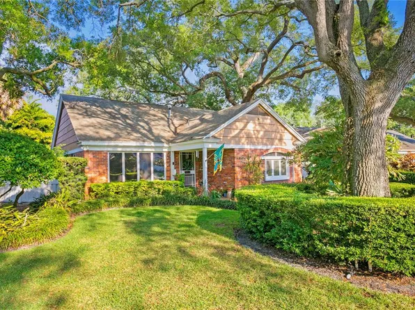 4506 S FERNCROFT CIRCLE, TAMPA, FL 33629