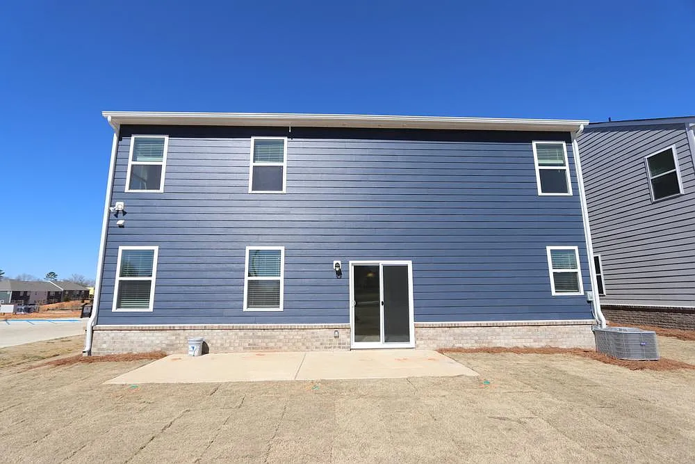 342 Rayland St — Photo 2
