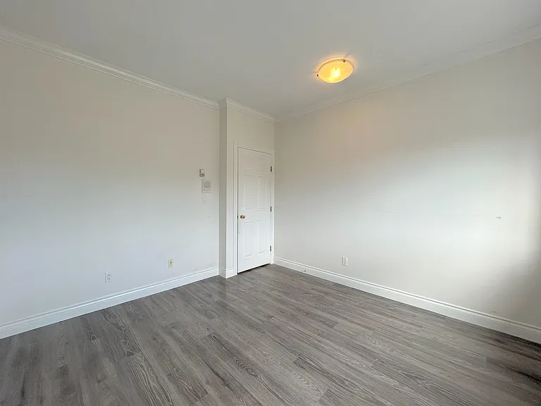 1478 E 57th Ave — Photo 8