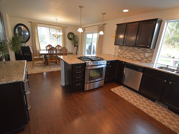 4th image of 606 Sarina St SE