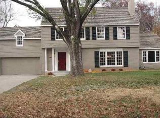 4 S Colonial Ct, Wichita, KS 67207