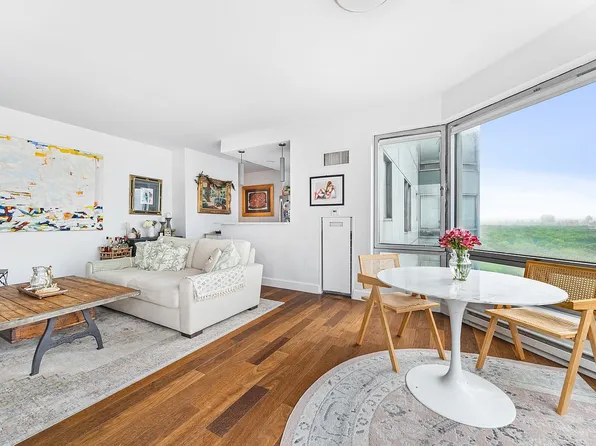 301 W 57th St APT 22D, New York, NY 10019
