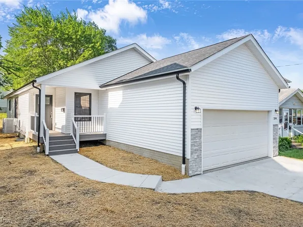 1144 Vernon Odom Blvd, Akron, OH 44307