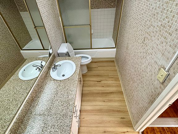 5th image of 1118 Porter Ave APT C