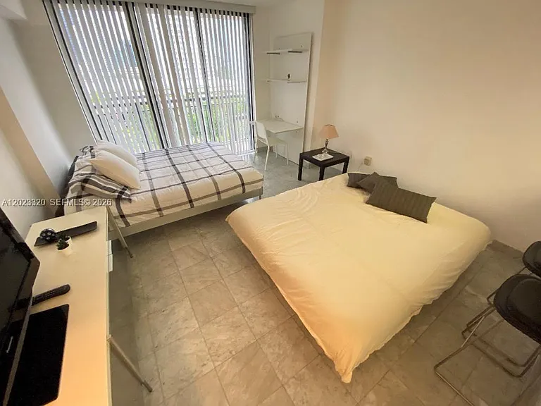 540 Brickell Key Dr #913 — Photo 3