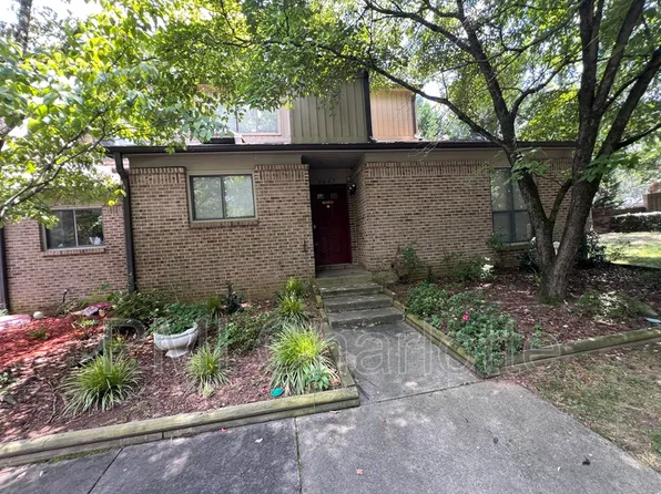 8087 Charter Oak Ln, Charlotte, NC 28226