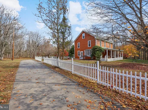 19 Walnut Hill Rd, La Plata, MD 20646