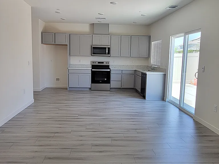 8911 Osterville Way — Photo 15