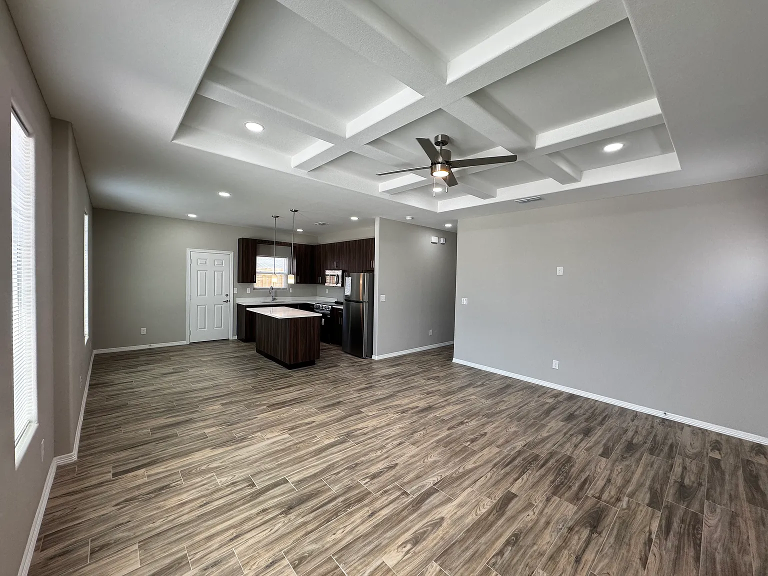 3 bed, 1150 sqft, $1,395 — Photo 3