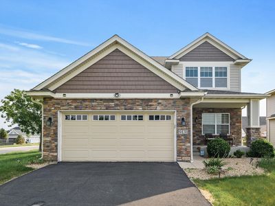 9131 River Rock Dr N, Chanhassen, MN, 55317