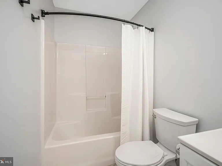 33 Saint Williams Way — Photo 35
