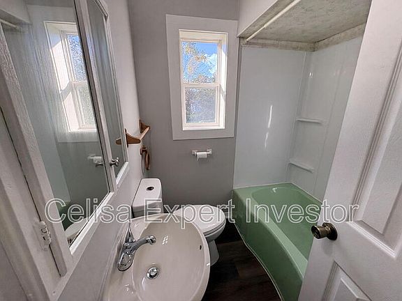 5th image of 5506 Webster St