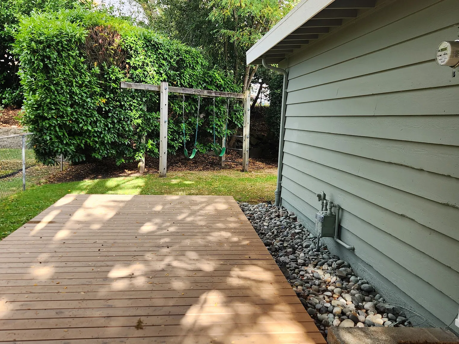 4 bed, 2100 sqft, $4,050 — Photo 2