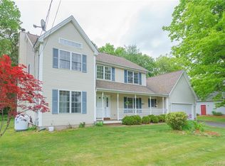 176 Stillwell Dr, Plainville, CT 06062