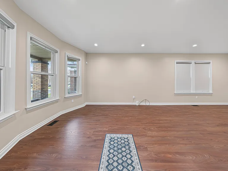 647 E Kirby St #2 — Photo 6