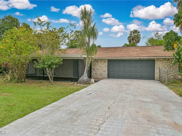 3806 Edgewood Ave, Fort Myers, FL 33916