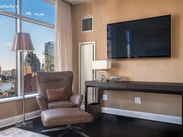 250 East 54th Street image 11 of 21