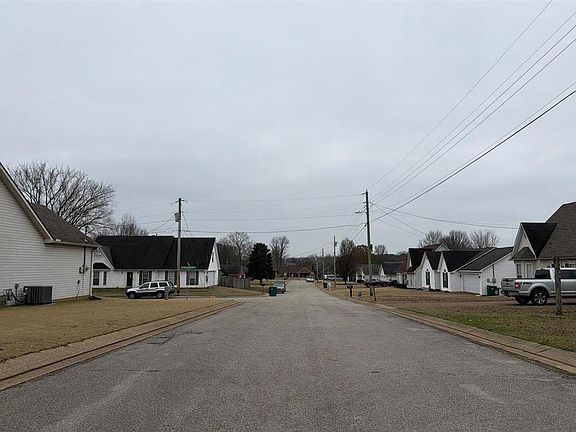 5th image of 49 Fredricksburg Dr