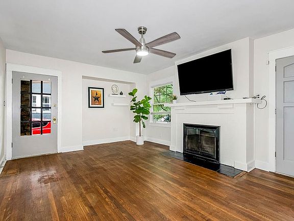 3rd image of 6115 Brookside Blvd
