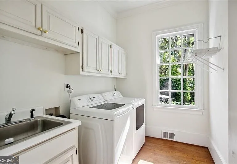 2770 Carmon On Wesley NW — Photo 37