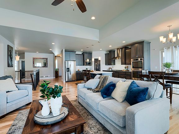 B1 - Living Room 2.jpg