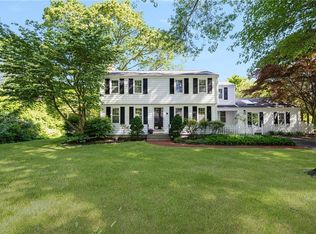 9 Conway Dr, Barrington, RI 02806