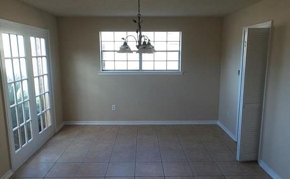 4th image of 4204 Beaujolais Dr