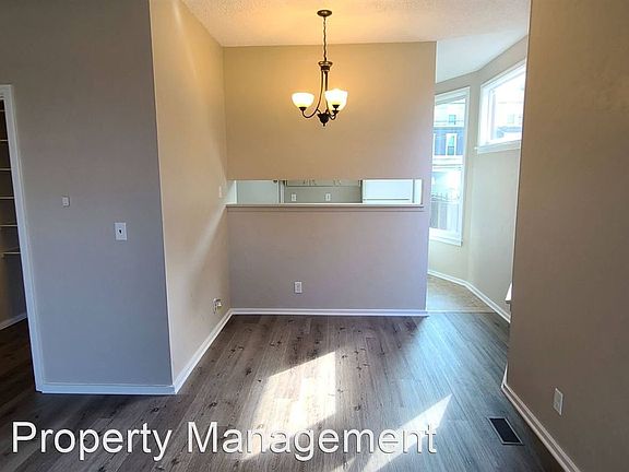 5th image of 404 N Tacoma Ave #1