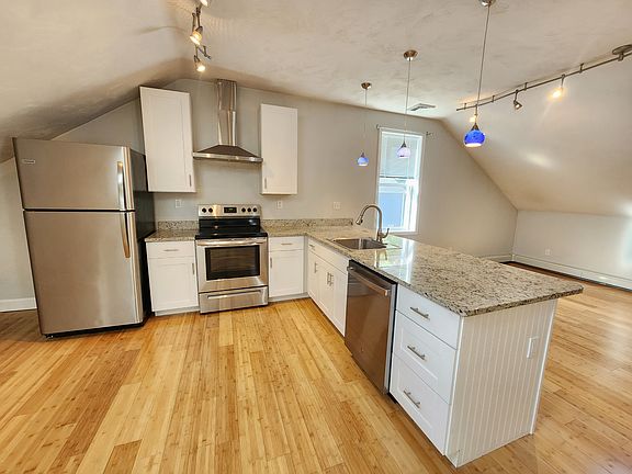 3rd image of 93 1st St APT 5