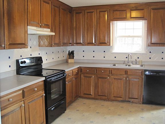 Kitchen         13x13