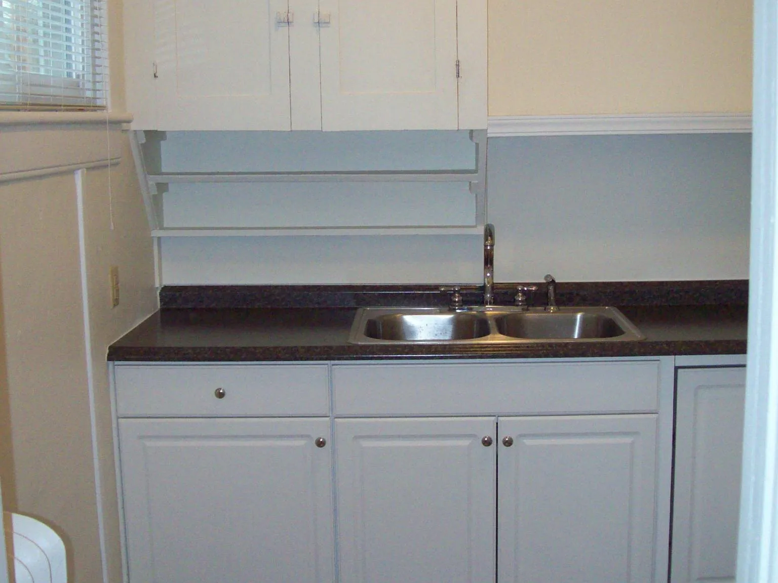1 bed, 350 sqft, $775 — Photo 3
