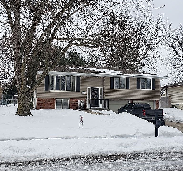 1st image of 9425 Taylor St
