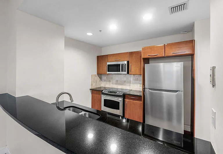 511 Lucerne Ave #618 — Photo 18
