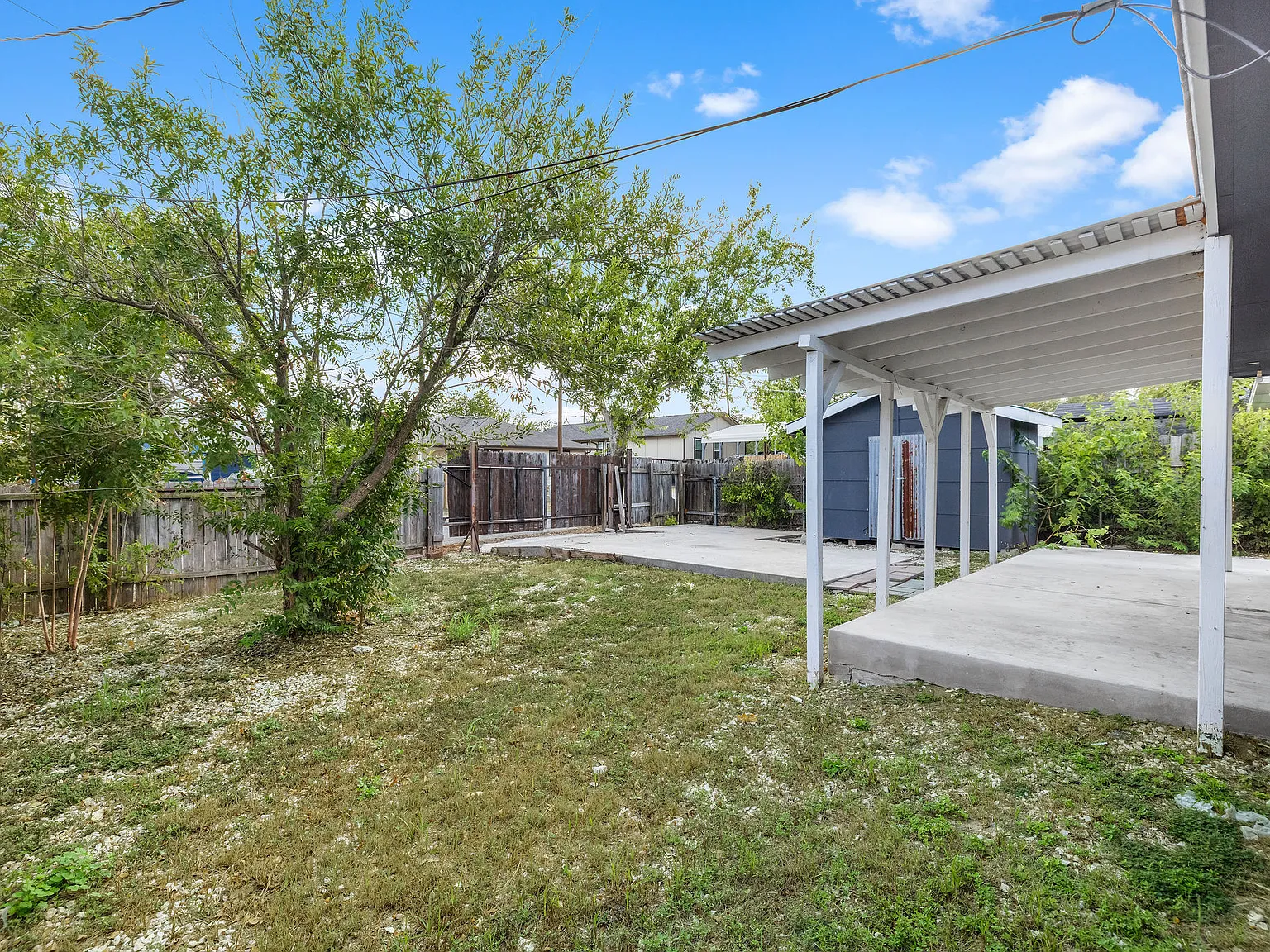 4 bed, 1284 sqft, $1,900 — Photo 4