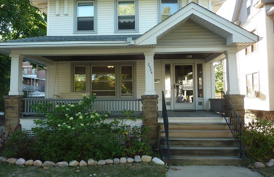 1st image of 2584 E 128th St