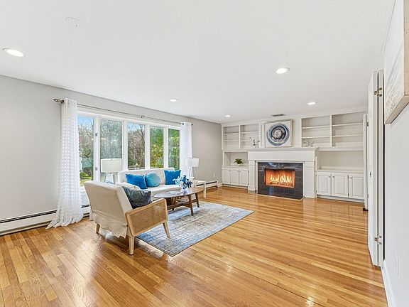 3rd image of 5 Hillcrest Rd