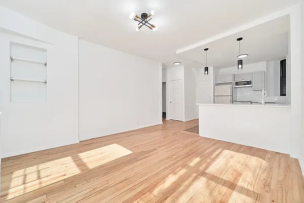 Rented by Living New York | media 11