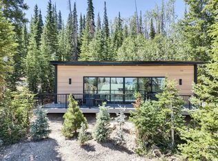 326 Ridgeview St, Brian Head, UT 84719