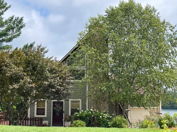 213 Lakeshore Dr, Georgetown, KY 40324