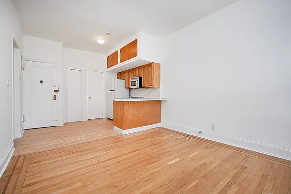 Rented by Keller Williams NYC | media 20