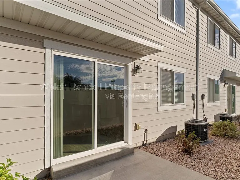 1177 W Shady Brook Ln #4 — Photo 20
