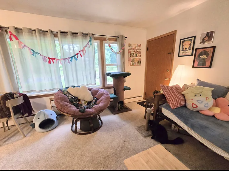 206 Kings Row #B — Photo 2