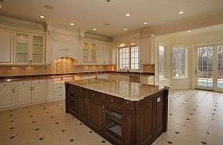 5th image of 20 Cedar Ln N